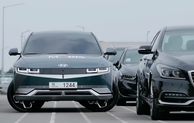 VIDEO: Kako Hyundai rješava paralelno parkiranje