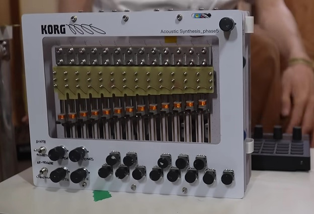 VIDEO: Korg predstavio prvi akustični sintesajzer