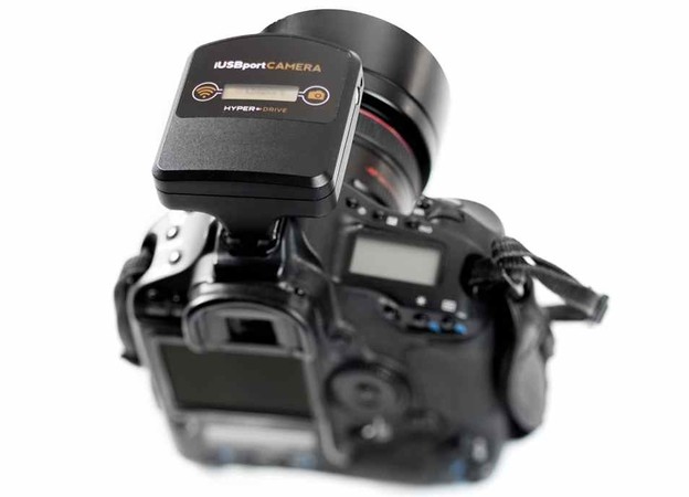 Gadget za bežično prenošenje slike s DSLR fotoaparata